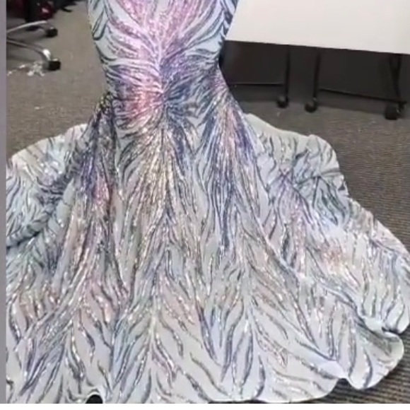 Custom made prom dress size 12-14 - Picture 2 of 2